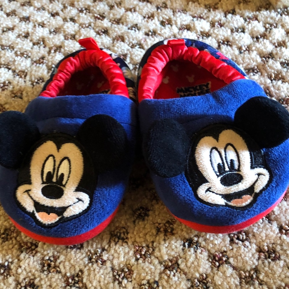 Toddler Mickey Mouse slippers